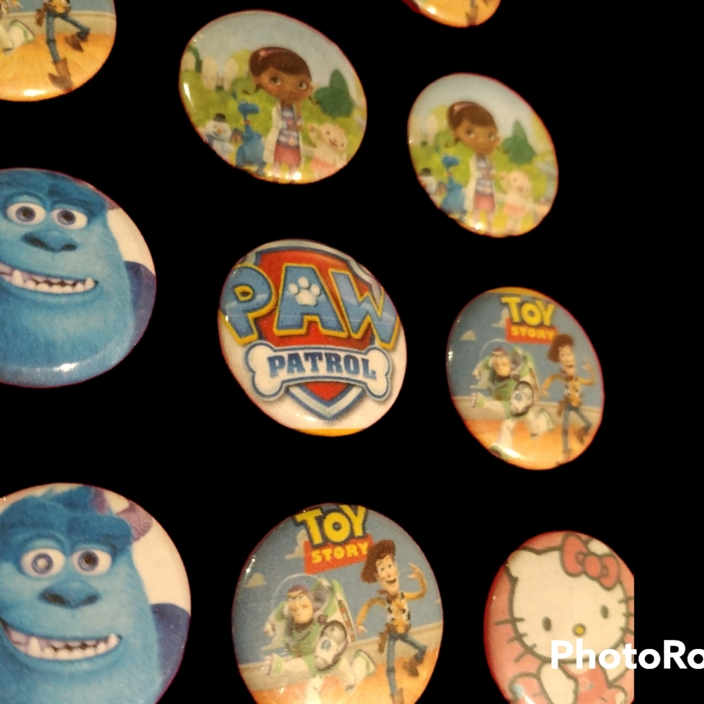 Thirty-two Cartoon Themed One Inch Buttons - Picture 6 of 10
